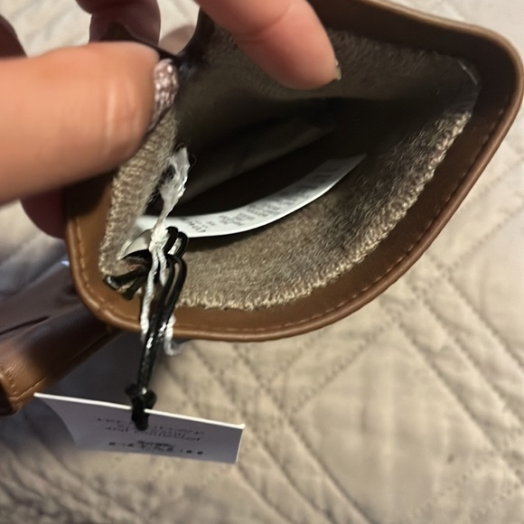 NWT coach gloves - Picture 5 of 7